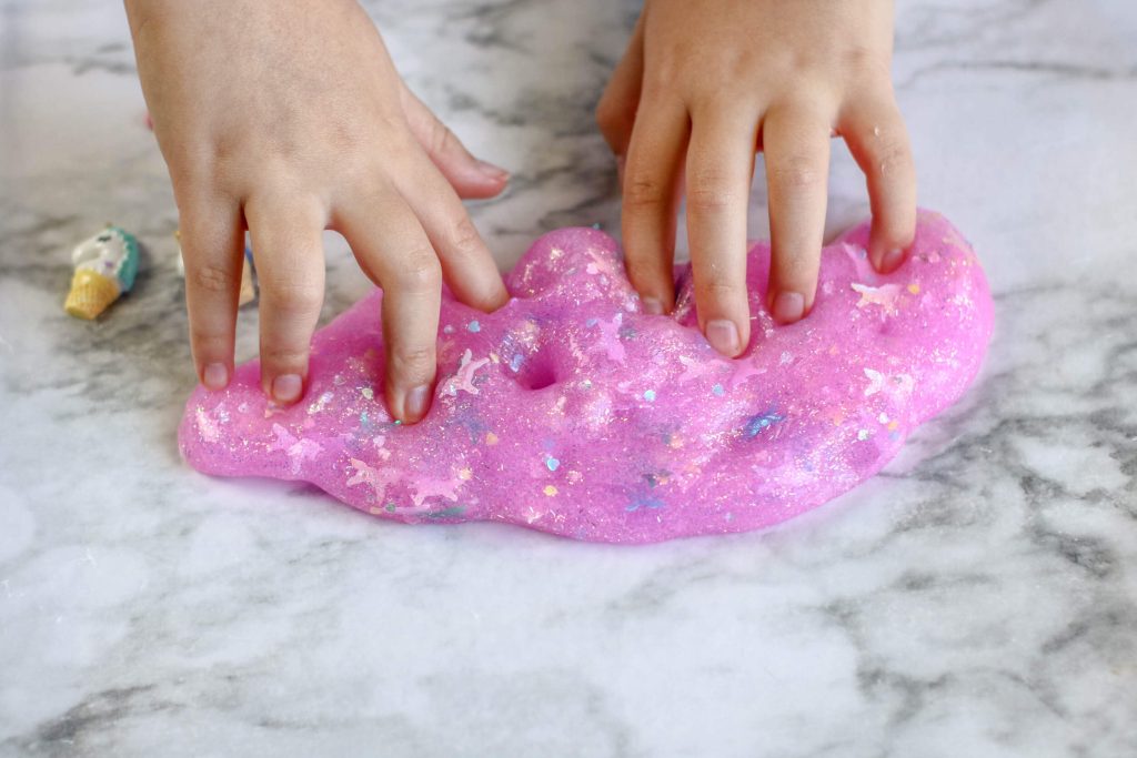 How to Make Unicorn Slime - Heart and Soul Homeschooling